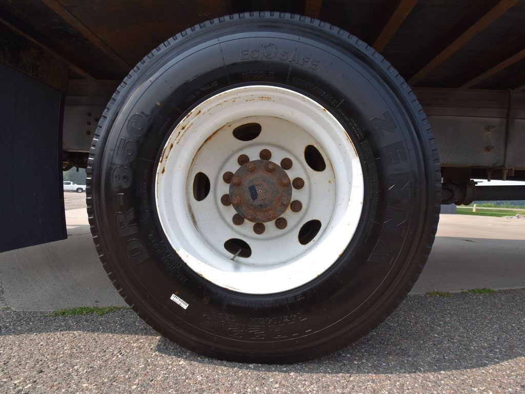 Used 2019 Ford F750 2WD Regular Cab Super Duty image 26