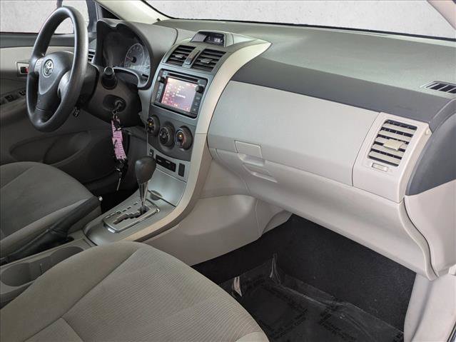 Used 2013 Toyota Corolla LE FWD image 20