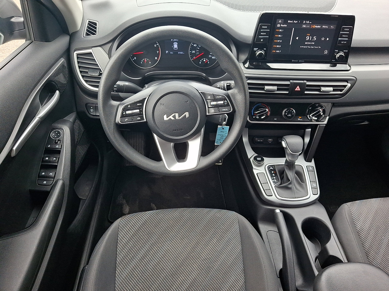 Used 2023 Kia Seltos LX image 11