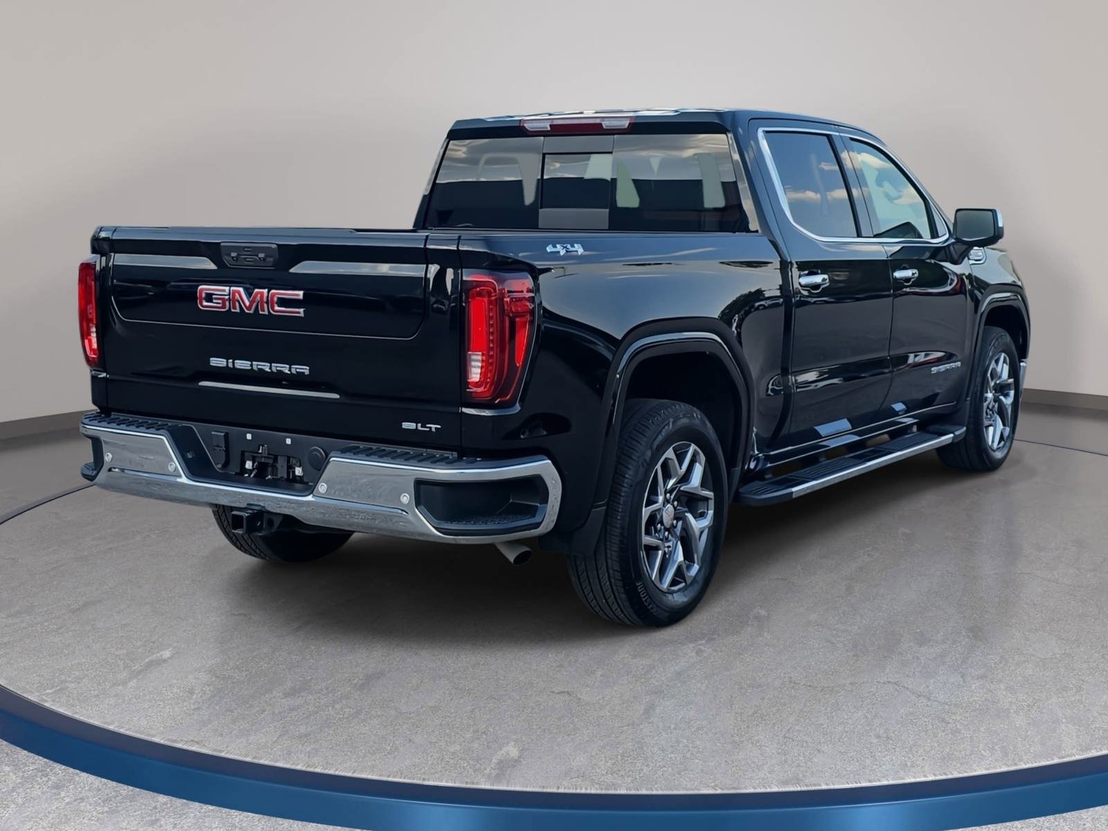 Used 2026 GMC Sierra 1500 SLT w/ SLT Premium Plus Package AWD/4WD image 5
