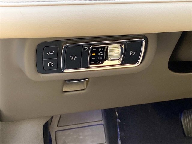 Used 2024 Lincoln Nautilus Reserve w/ Equipment Group 203A image 16