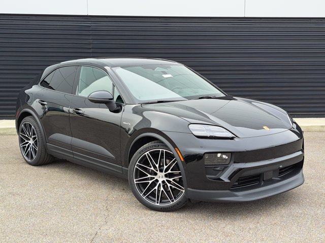 New 2026 Porsche Macan Electric RWD image 9