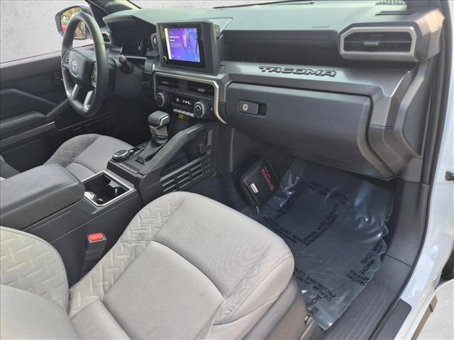 Certified 2024 Toyota Tacoma SR5 AWD/4WD image 19
