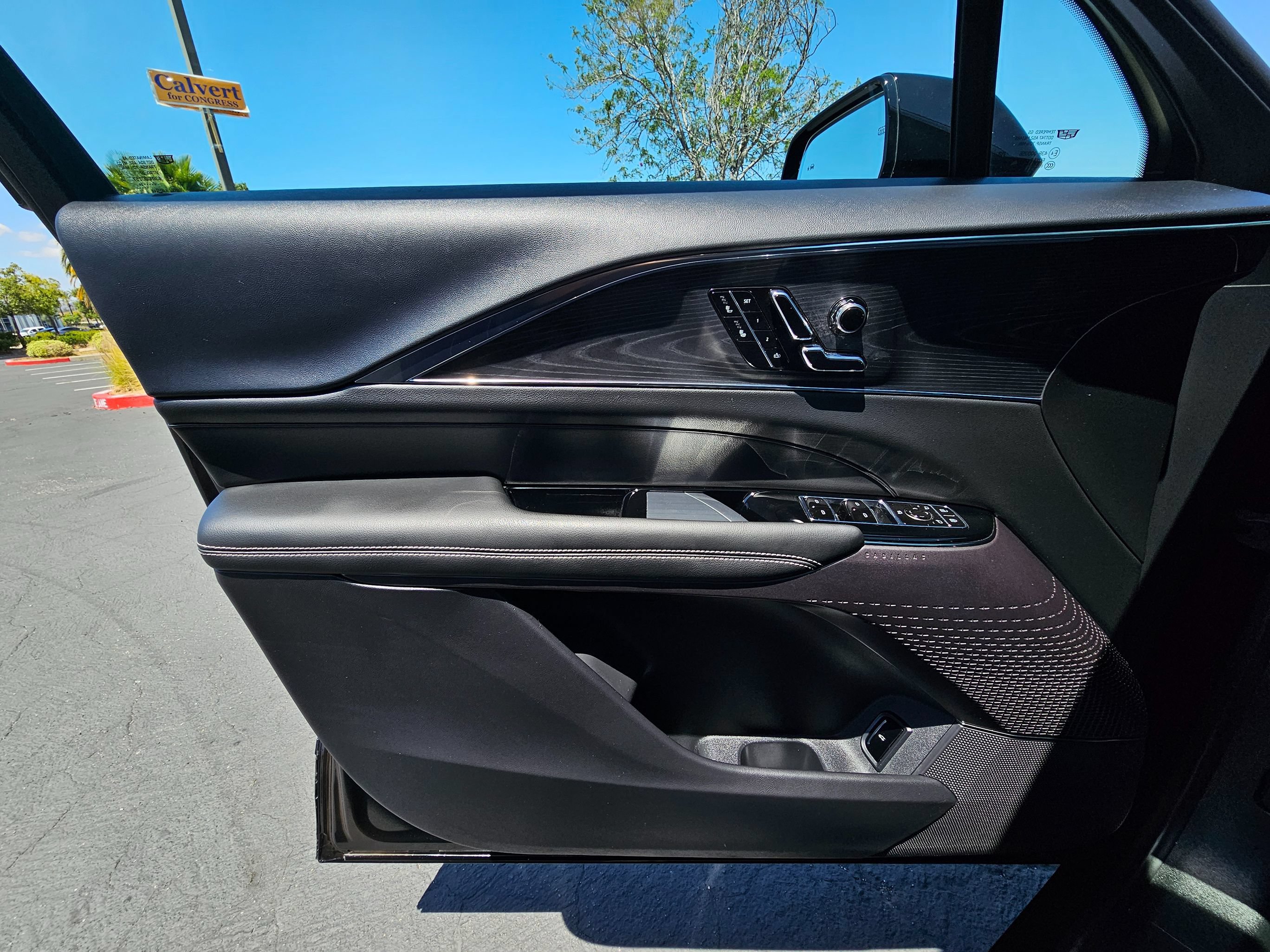 Used 2024 Cadillac Lyriq Luxury RWD image 30