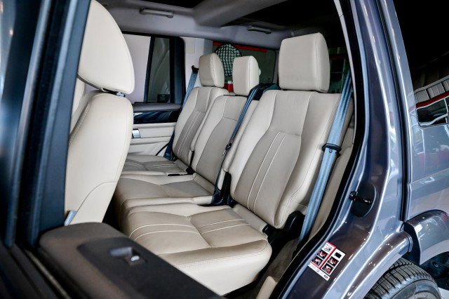 Used 2016 Land Rover LR4 HSE Silver Edition AWD/4WD image 19