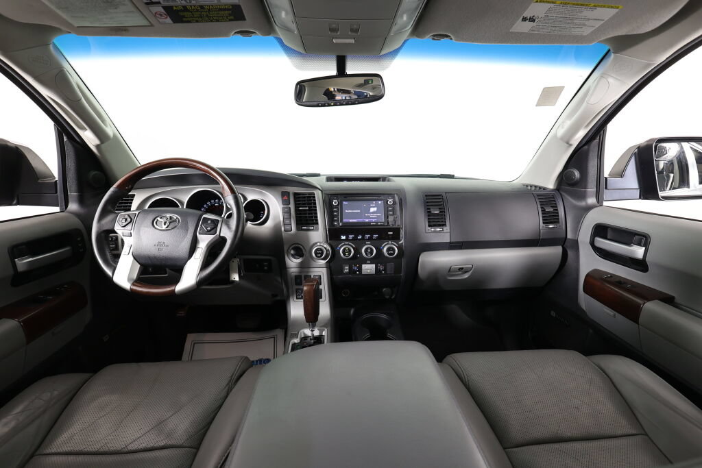 Used 2015 Toyota Sequoia Platinum AWD/4WD image 32