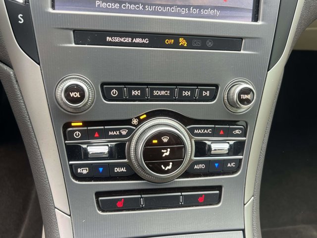 Used 2020 Lincoln MKZ w/ Convenience Package FWD image 28