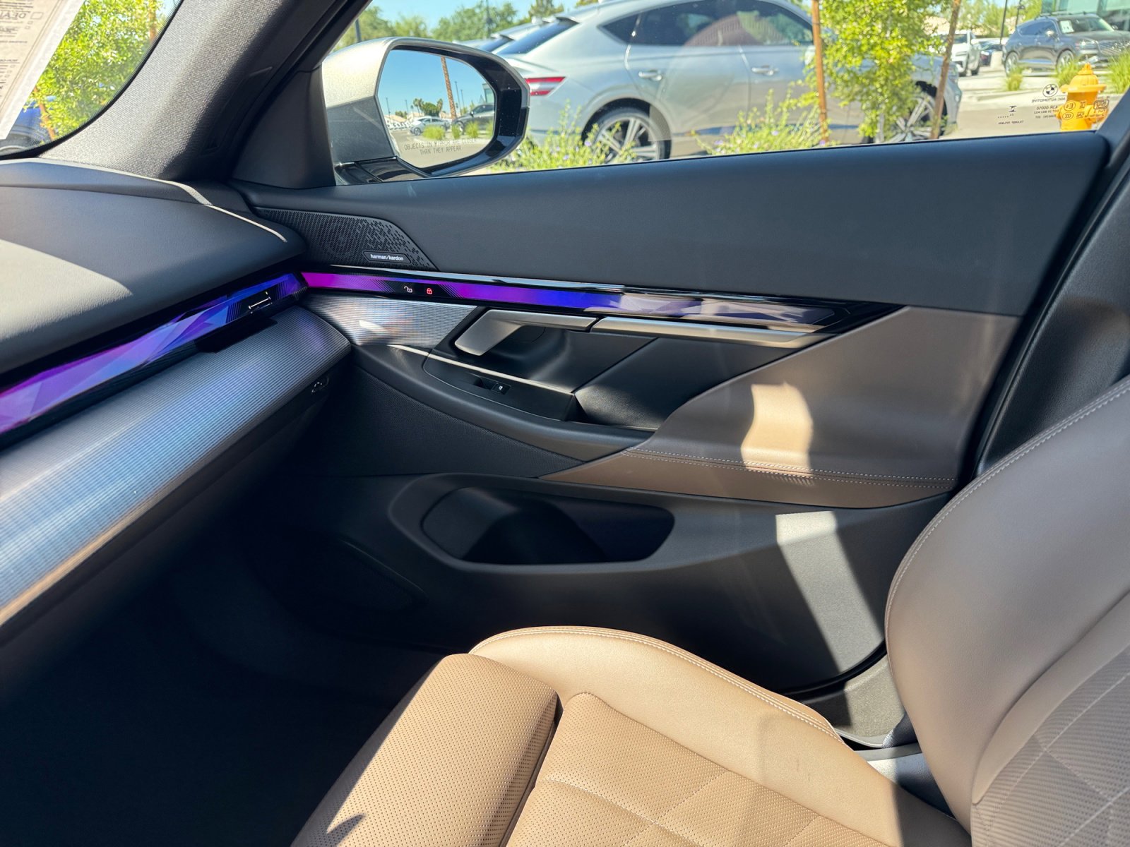 Used 2025 BMW i5 eDrive40i w/ M Sport Package image 16