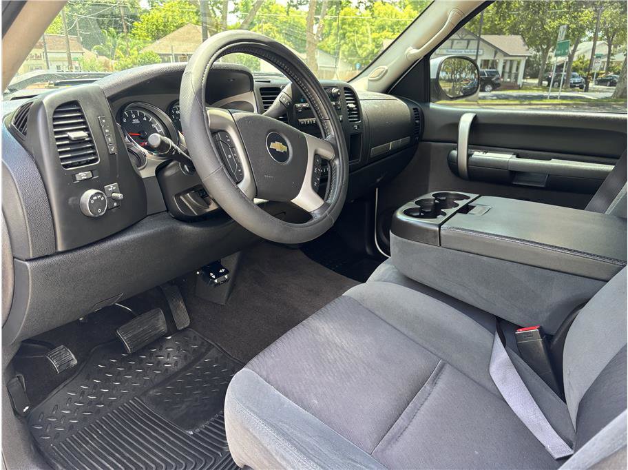 Used 2009 Chevrolet Silverado 1500 LT w/ Power Pack Plus AWD/4WD image 14