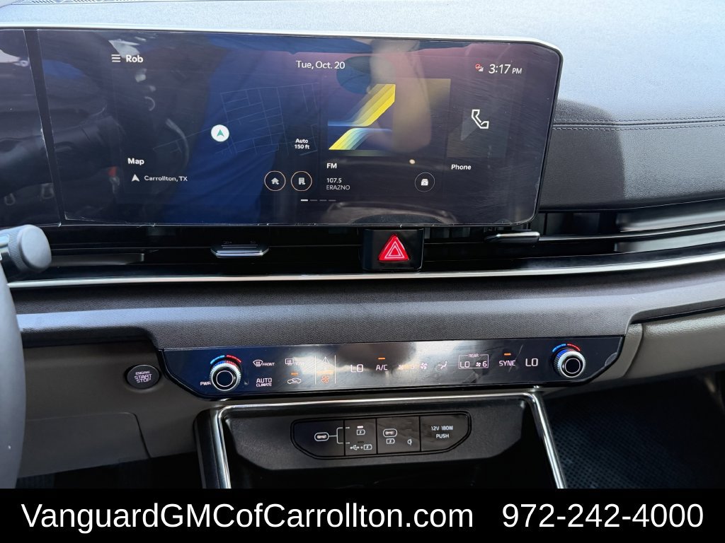 Used 2025 Kia Carnival EX FWD image 17