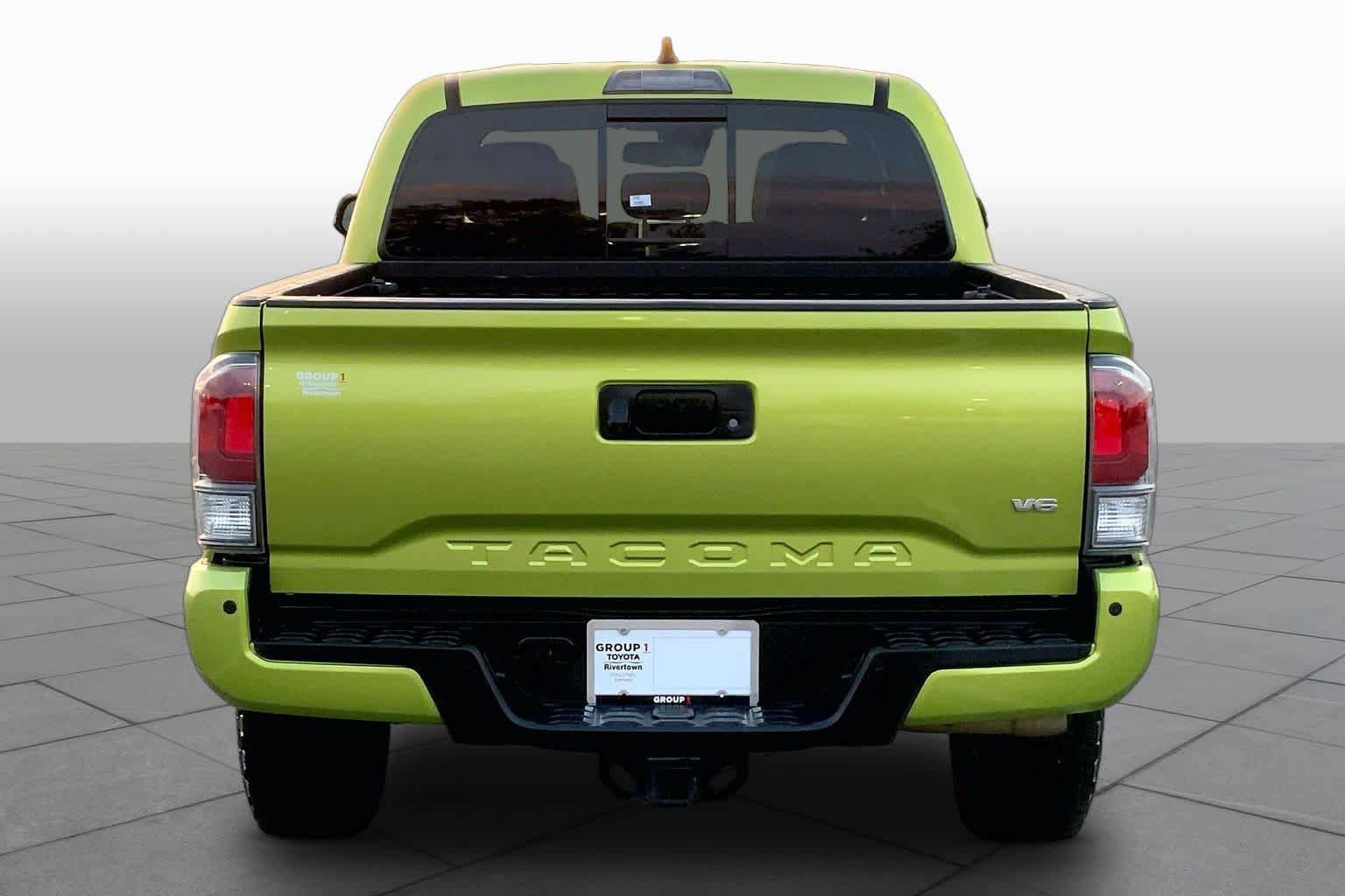 Used 2023 Toyota Tacoma TRD Off-Road w/ Advanced Technology Package AWD/4WD image 5