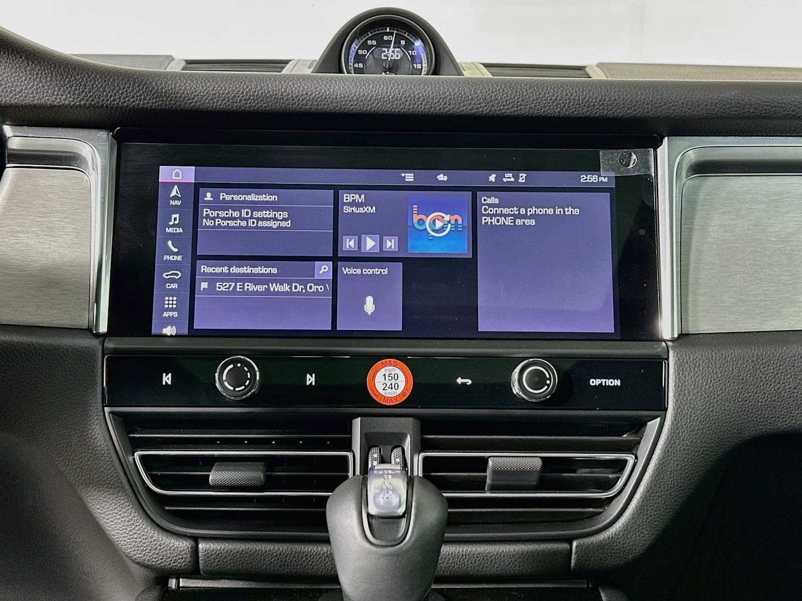 Certified 2026 Porsche Macan AWD/4WD image 17