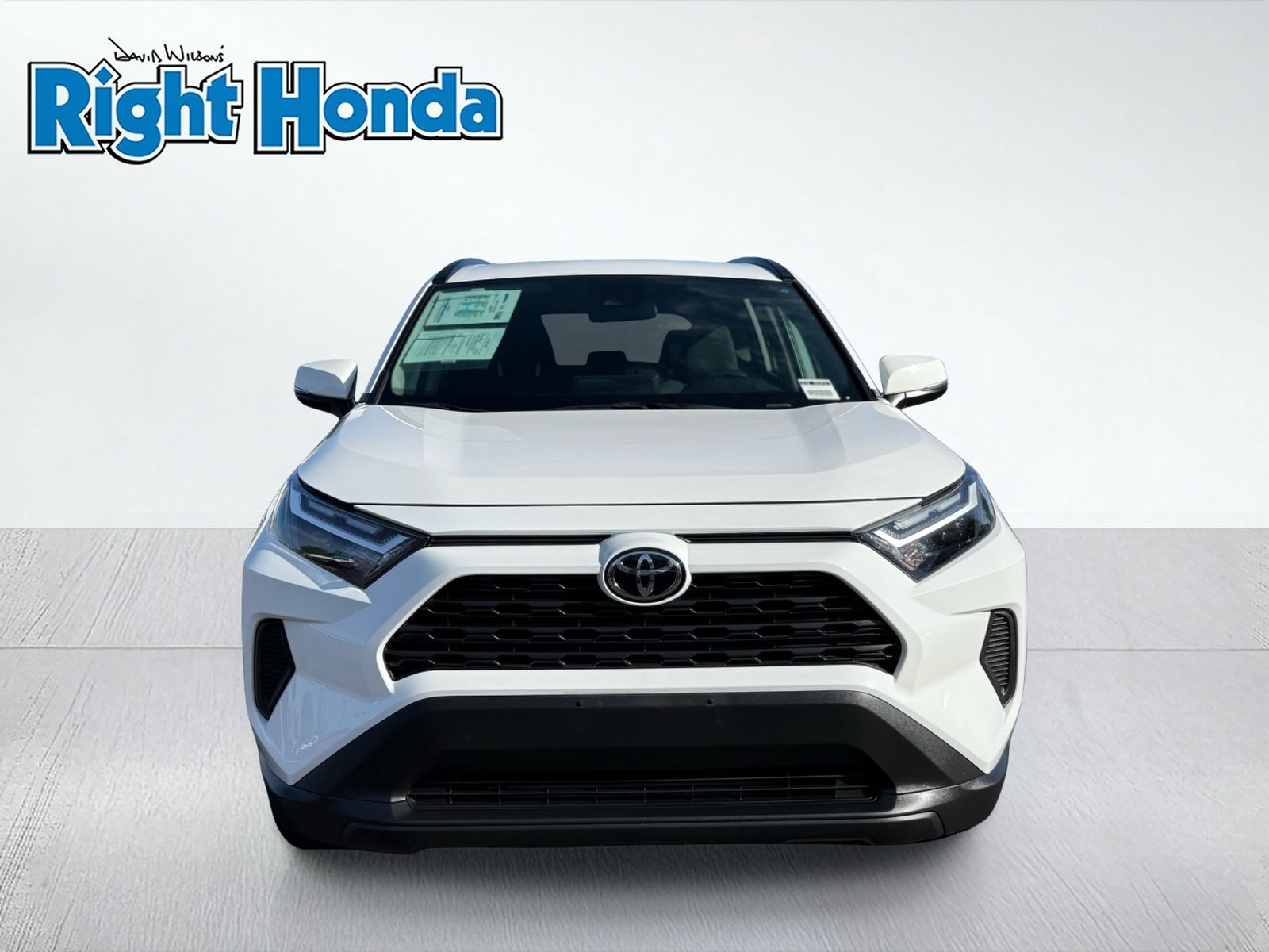 Used 2025 Toyota RAV4 XLE AWD/4WD image 5