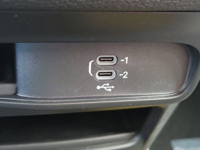 New 2026 Chrysler Pacifica Select FWD image 25