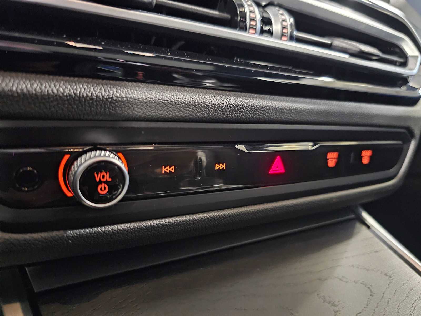 Used 2023 BMW i4 eDrive40 image 17