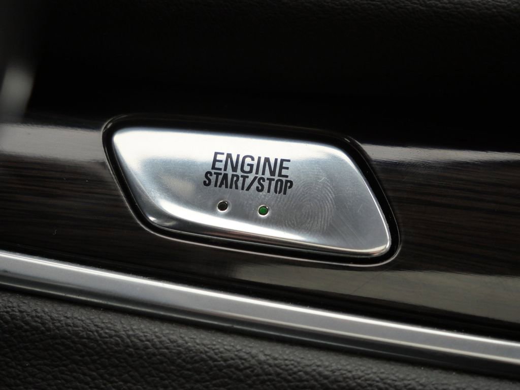 Used 2021 Buick Enclave Essence w/ Sun And Navigation Package image 45