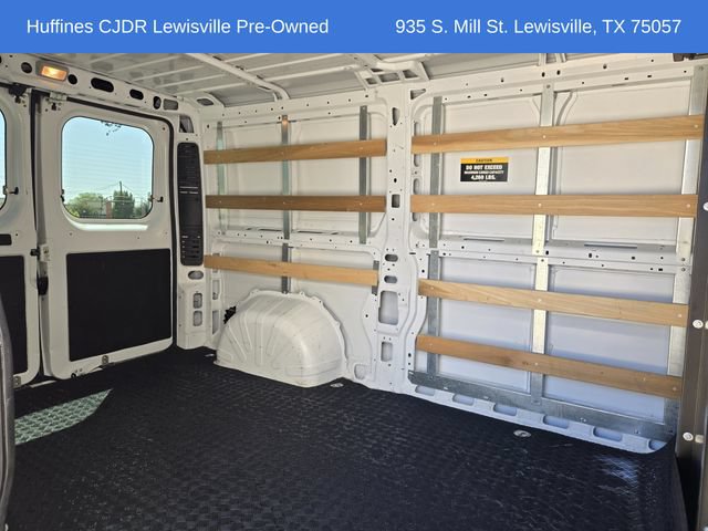 Used 2025 RAM ProMaster 2500 w/ U-Haul Equipment Group FWD image 30