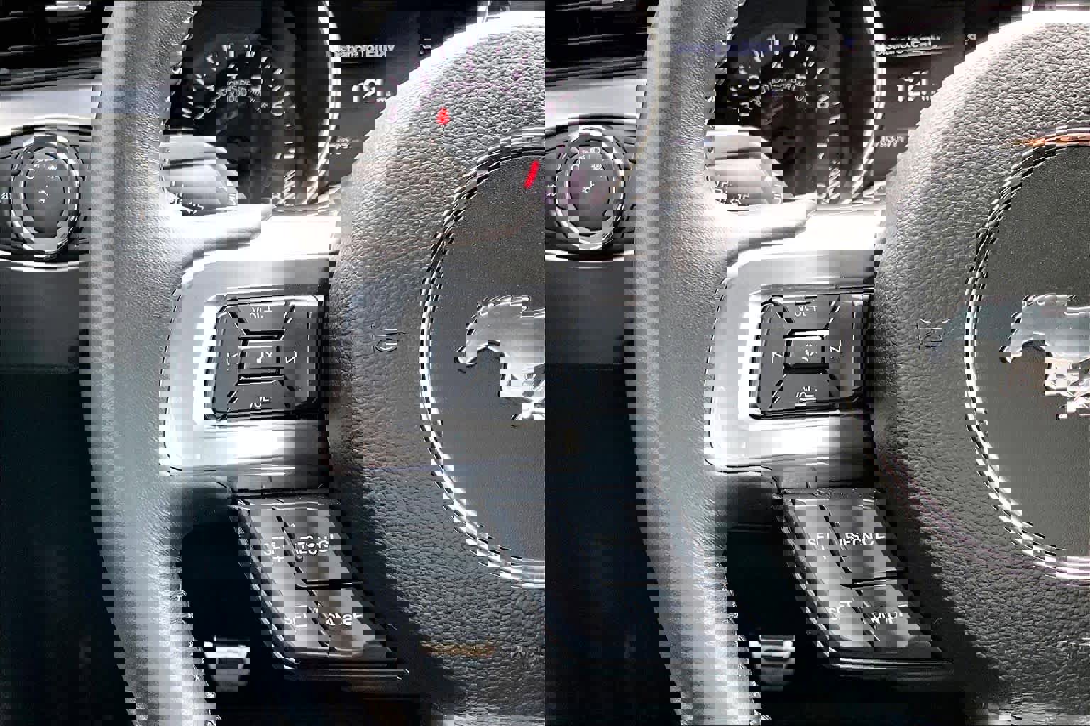 Used 2023 Ford Mustang GT Premium image 25