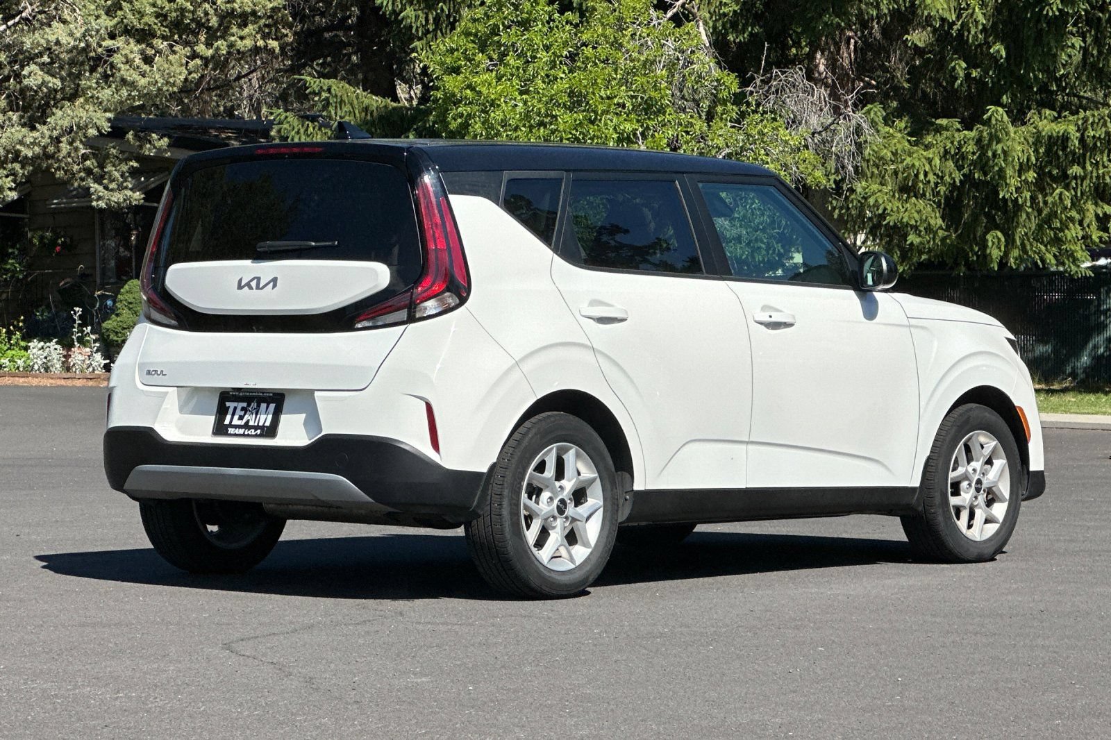 Certified 2025 Kia Soul S FWD image 4