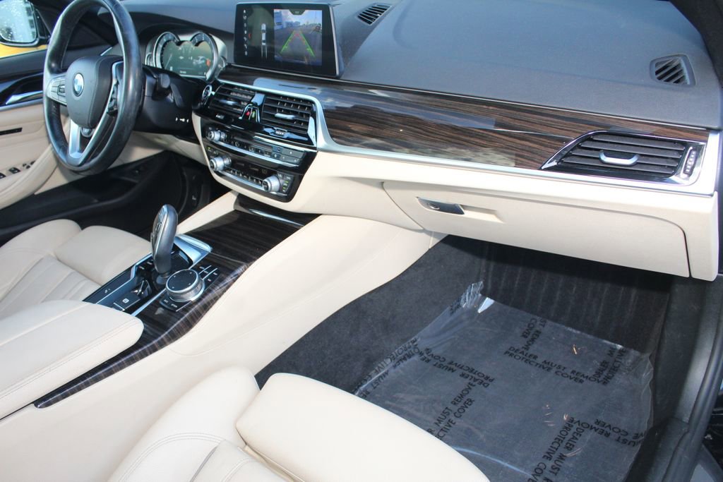 Used 2018 BMW 530i xDrive w/ Premium Package AWD/4WD image 27