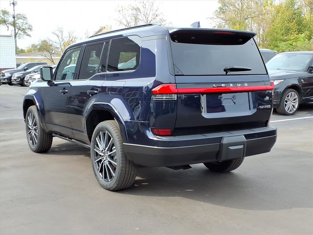 Used 2025 Lexus GX 550 w/ Accessory Package (2T) image 3