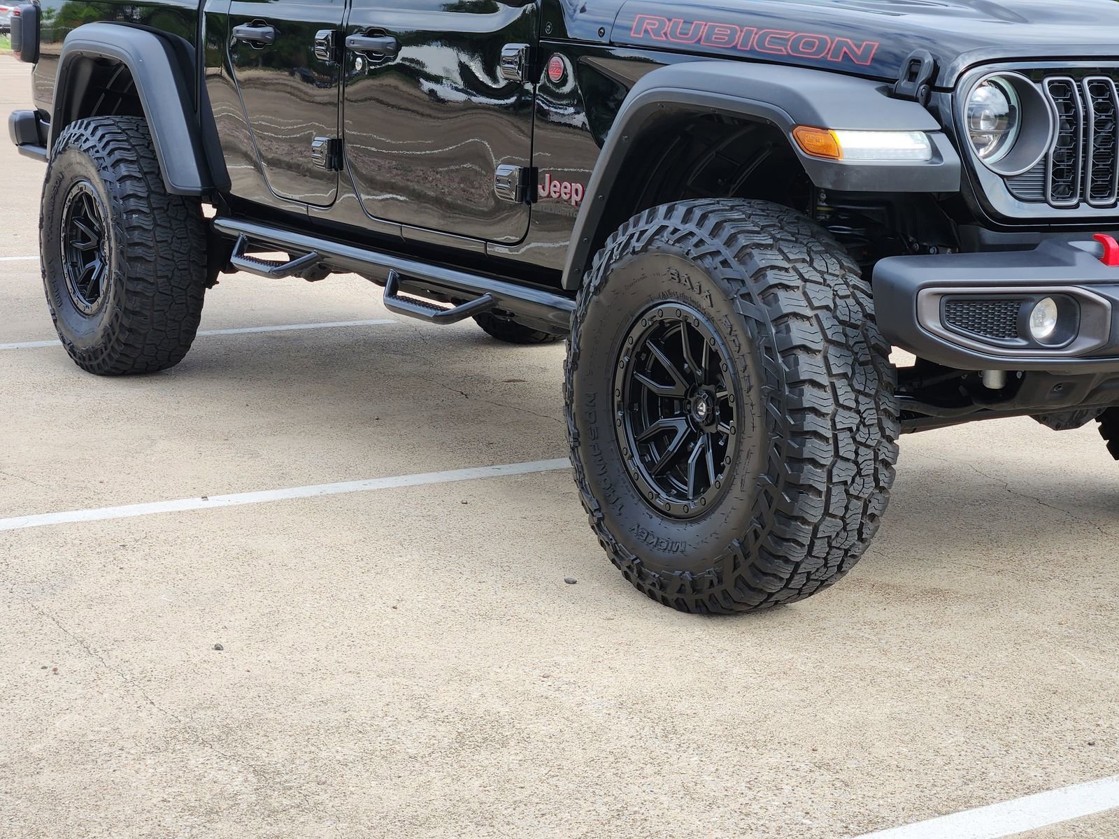 Used 2025 Jeep Gladiator Rubicon w/ Convenience Group image 11