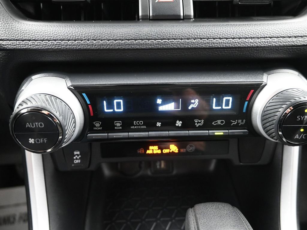 Used 2025 Toyota RAV4 XLE w/ Convenience Package image 21