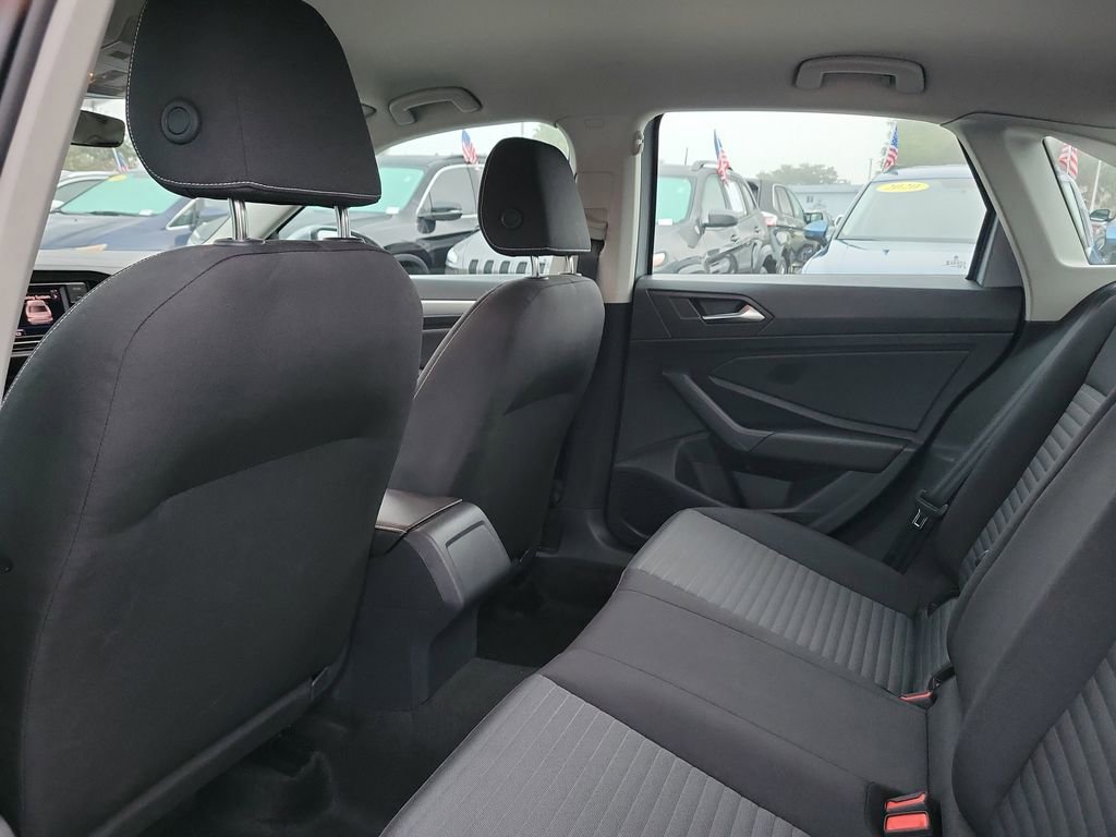 Used 2023 Volkswagen Jetta S image 7