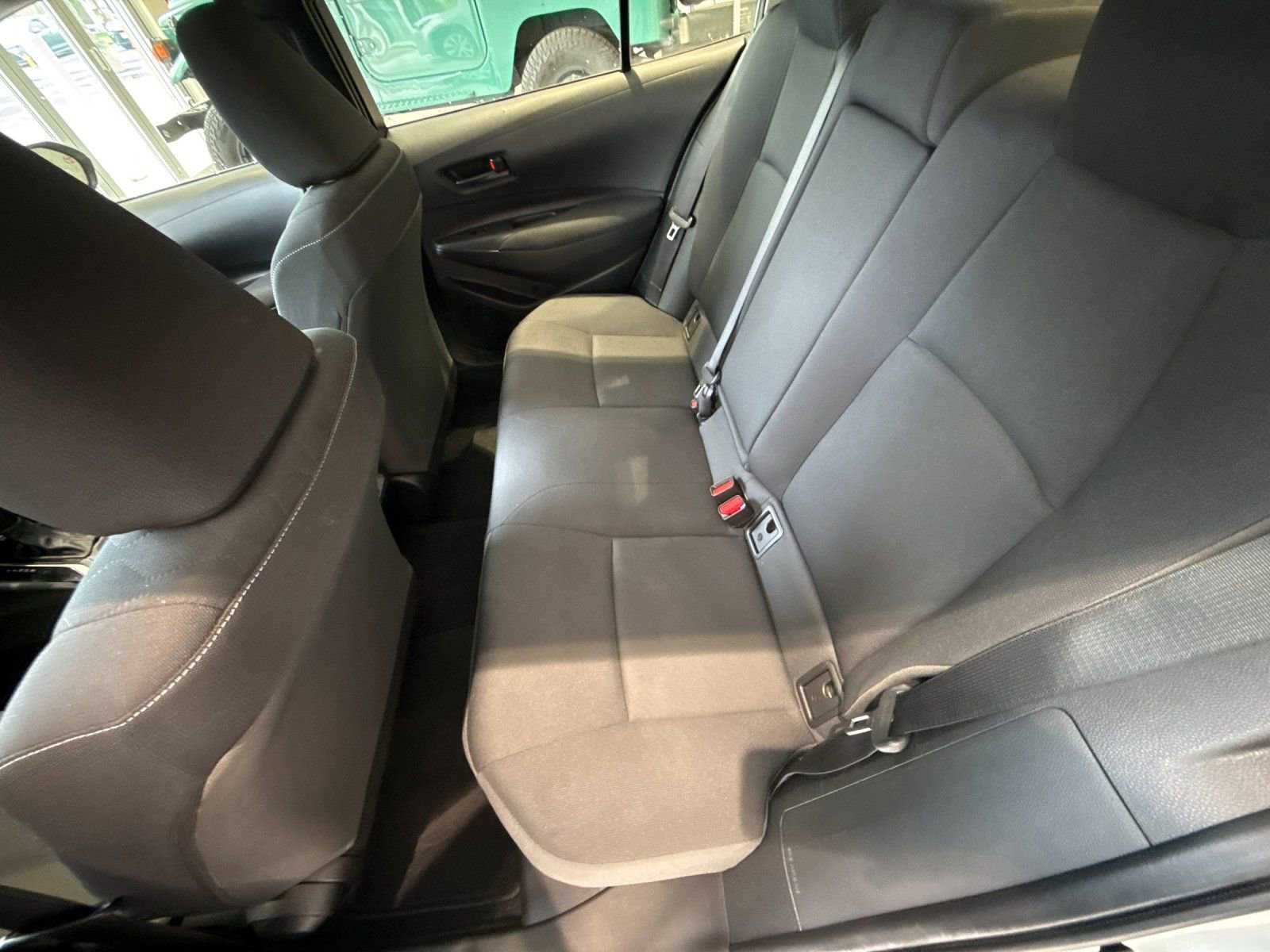 Used 2025 Toyota Corolla LE FWD image 12