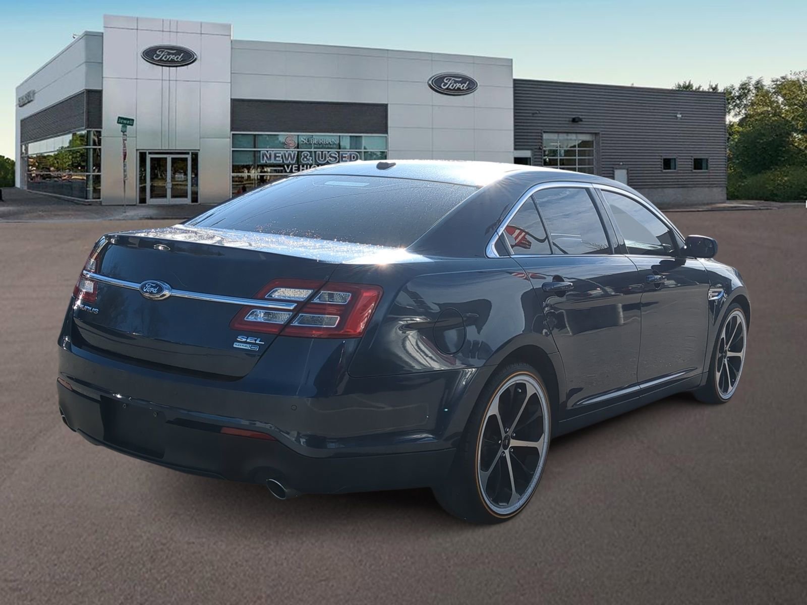 Used 2016 Ford Taurus SEL w/ Equipment Group 201A image 11