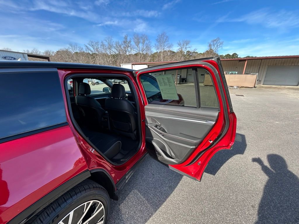 Used 2025 Jeep Wagoneer S Limited image 21