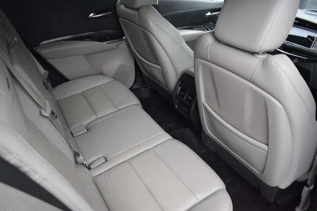 Used 2021 Cadillac XT4 Luxury w/ Driver Awareness Package FWD image 27