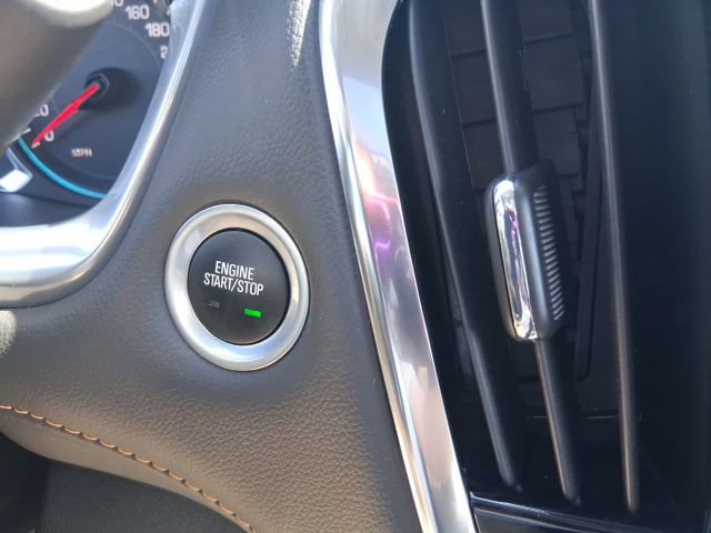 Used 2021 Chevrolet Traverse RS image 23