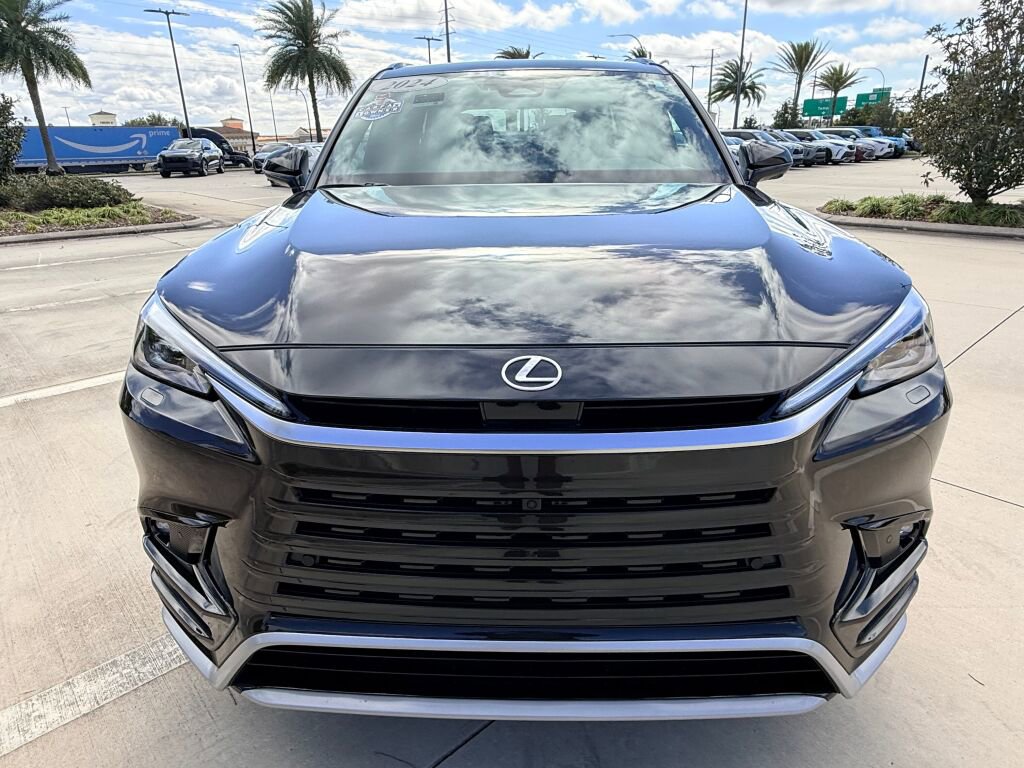 Used 2024 Lexus TX 500h TX 500h F SPORT Premium image 15