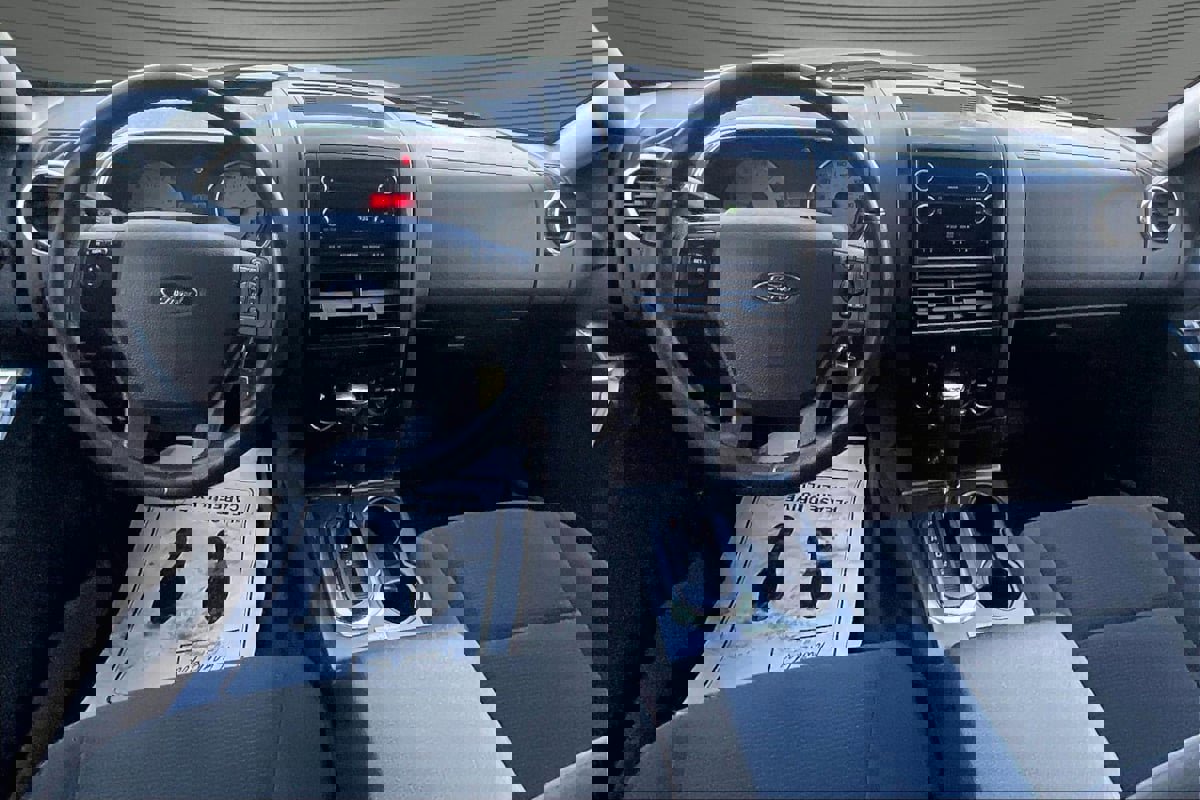 Used 2009 Ford Explorer Sport Trac XLT image 8