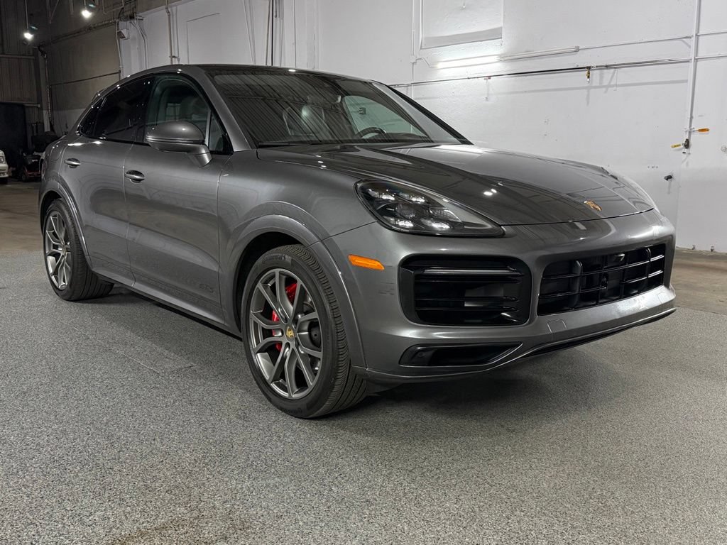 Used 2022 Porsche Cayenne GTS AWD/4WD image 6