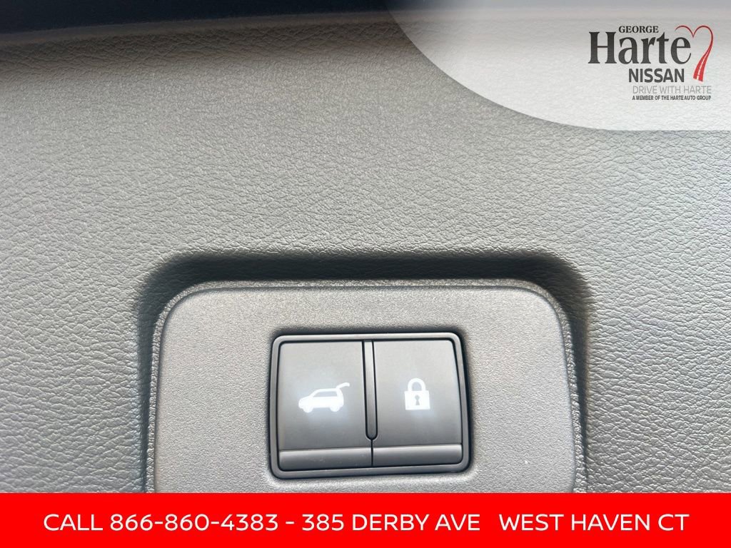 Certified 2025 Nissan Rogue SL image 31