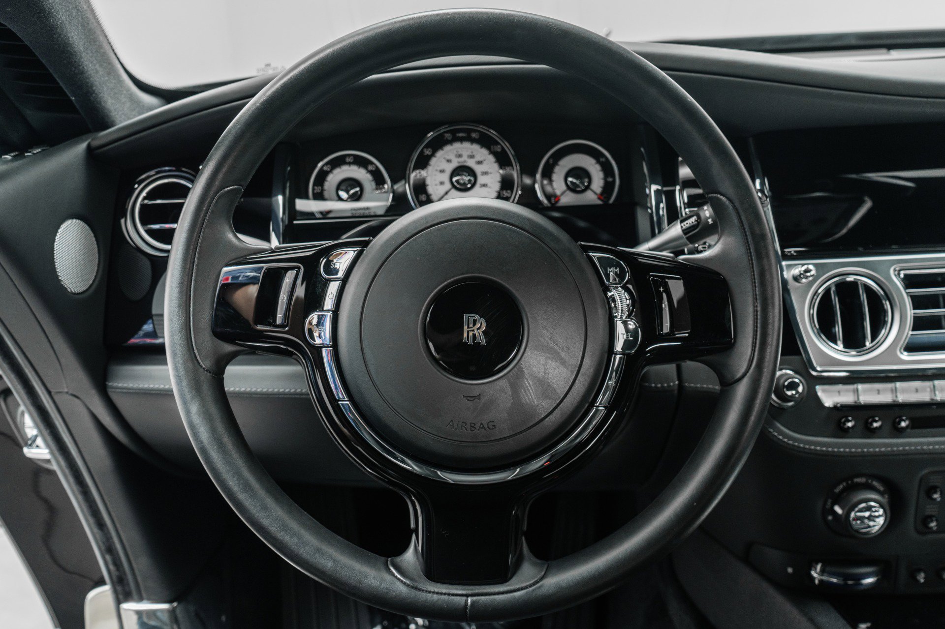 Used 2015 Rolls-Royce Wraith image 15