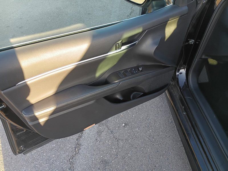 Used 2021 Toyota Camry XSE w/ Carpet Mat Package (TMS) image 9
