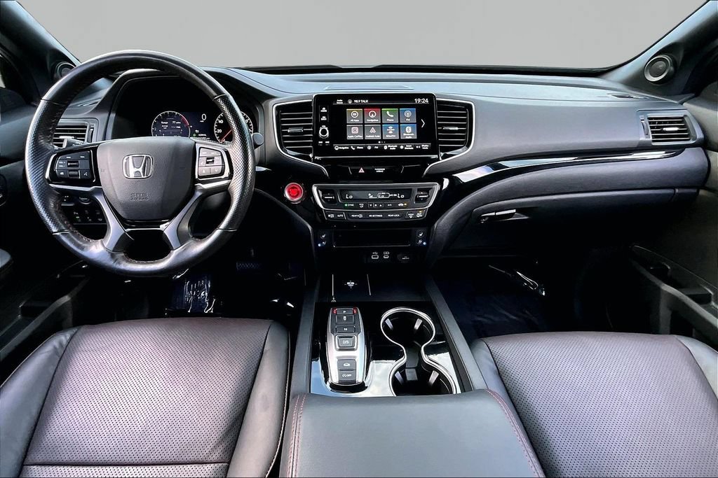 Used 2025 Honda Ridgeline Black Edition image 8