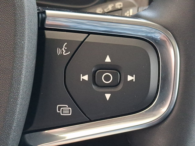 Used 2024 Volvo XC40 B5 Plus w/ Climate Package AWD/4WD image 24