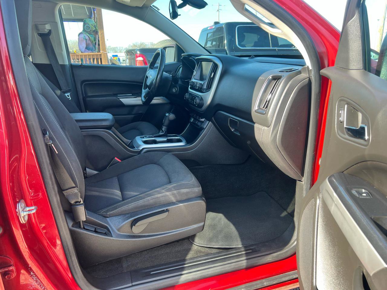 Used 2015 Chevrolet Colorado LT w/ LT Convenience Package AWD/4WD image 15