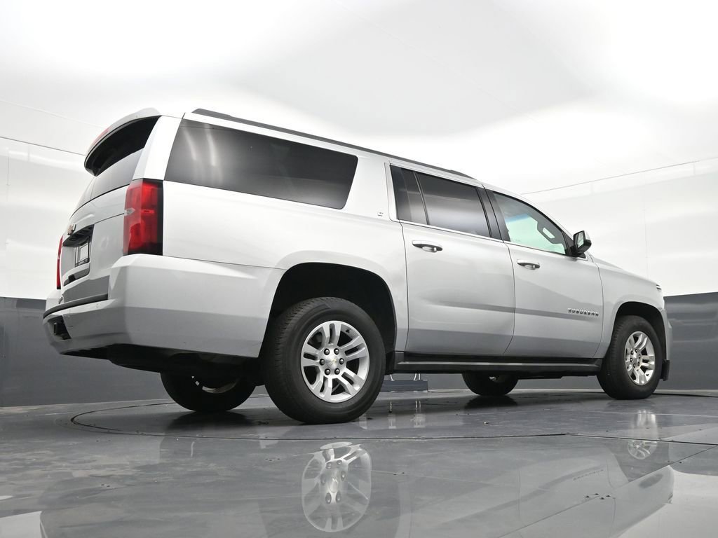 Used 2016 Chevrolet Suburban LT RWD image 28