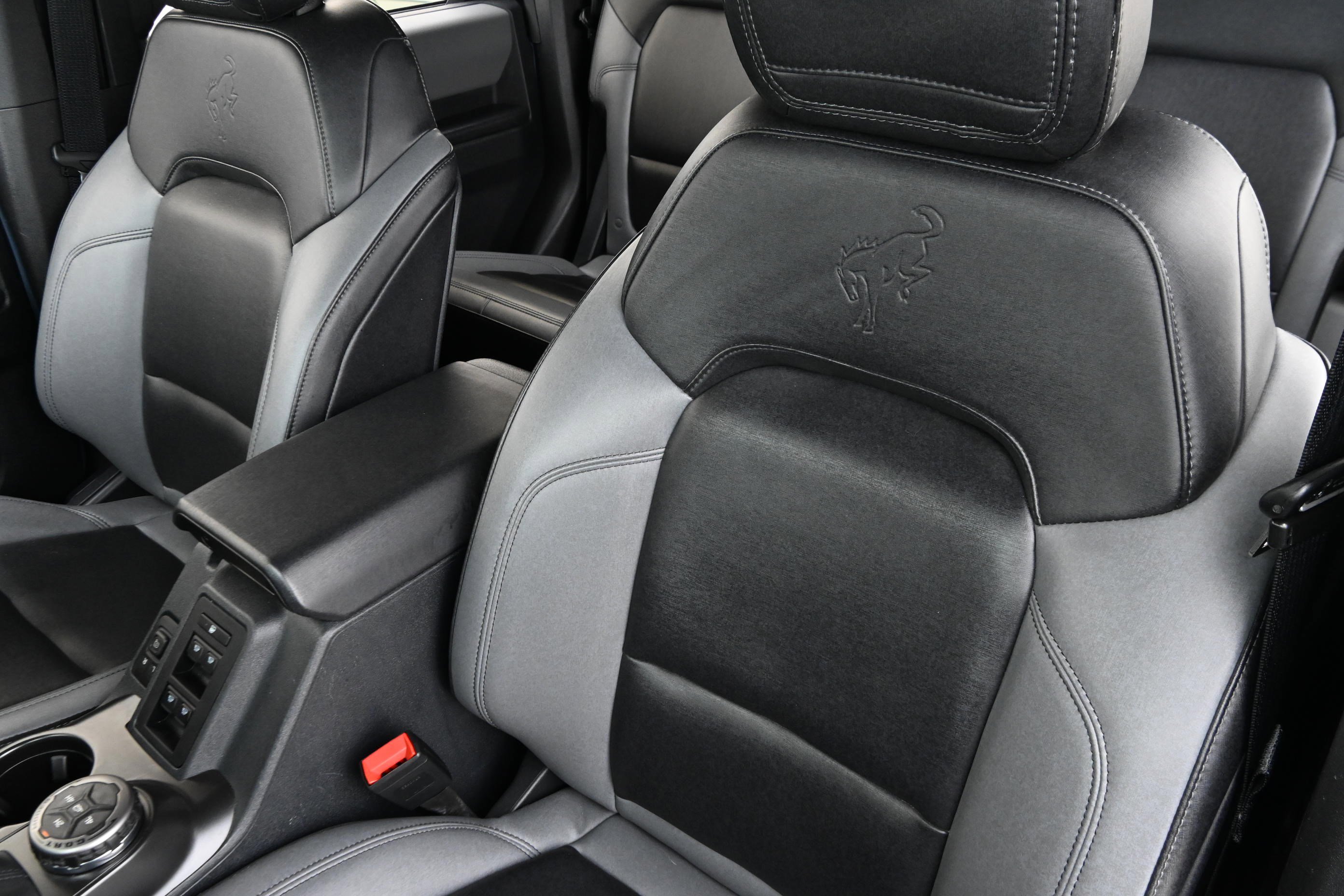 Used 2024 Ford Bronco Black Diamond image 11