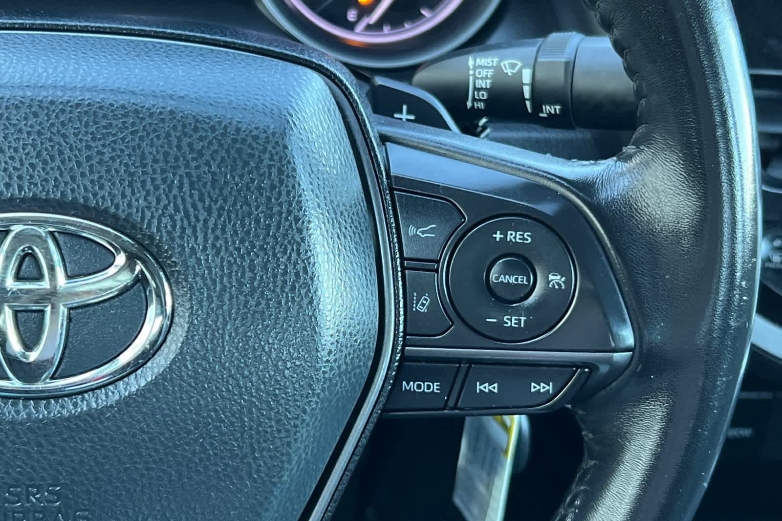 Used 2022 Toyota Camry SE FWD image 23