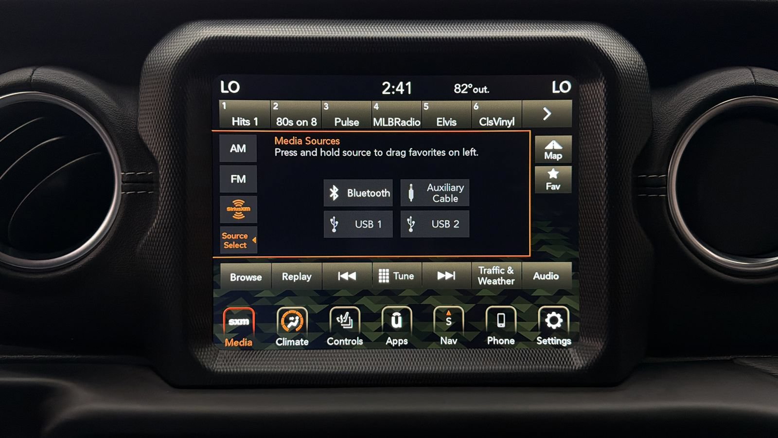Used 2023 Jeep Wrangler Unlimited Sahara w/ Cold Weather Group AWD/4WD image 31