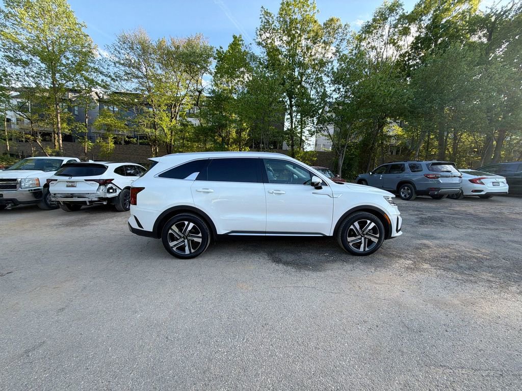 Used 2023 Kia Sorento SX Prestige w/ Panoramic Sunroof Package AWD/4WD image 9