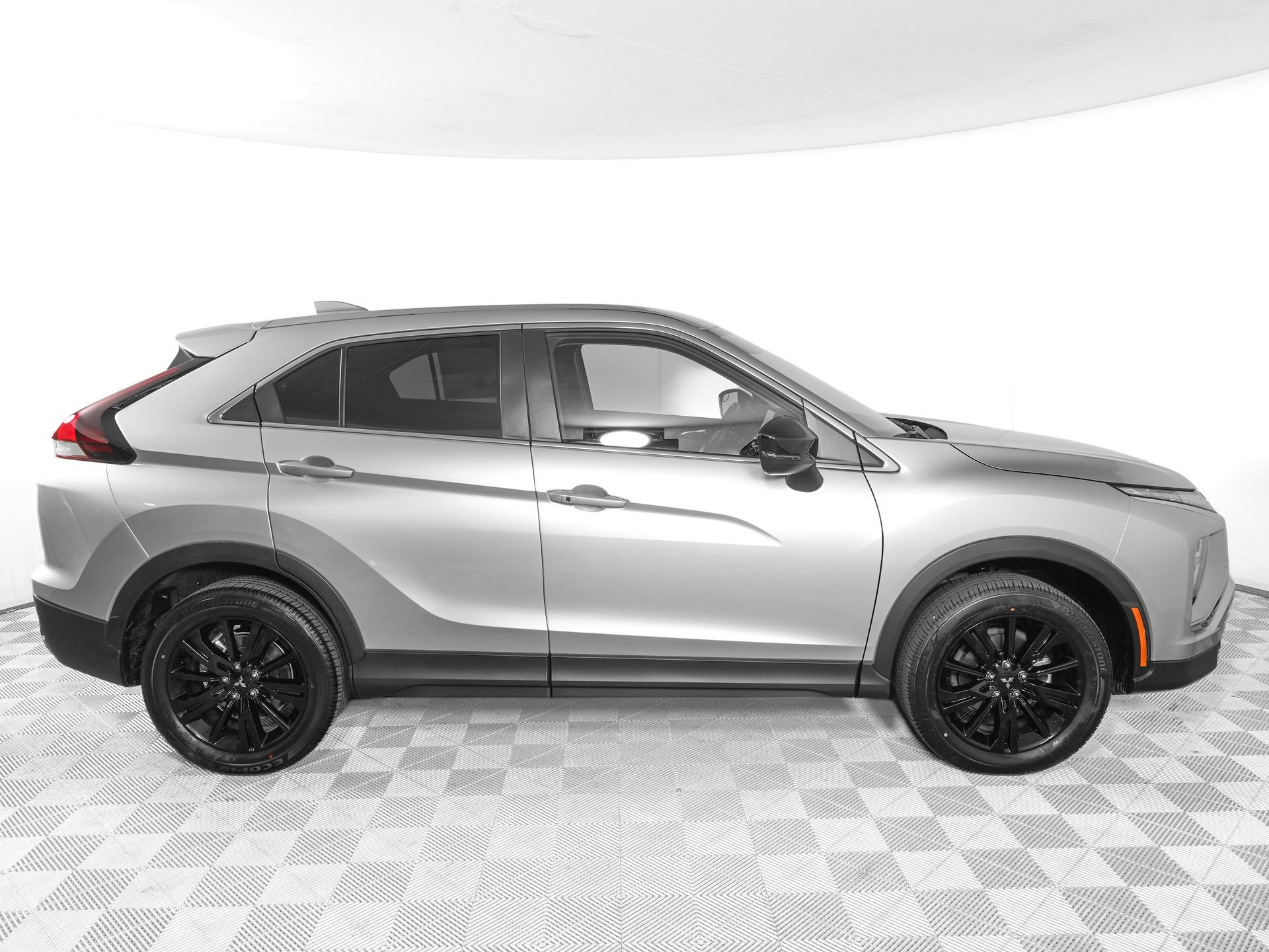 New 2026 Mitsubishi Eclipse Cross LE AWD/4WD image 5