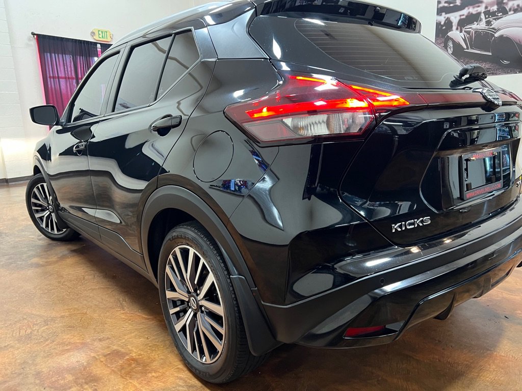Used 2021 Nissan Kicks SV FWD image 37