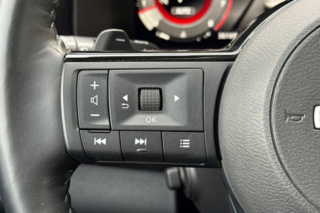 Used 2023 Nissan Pathfinder Platinum AWD/4WD image 30